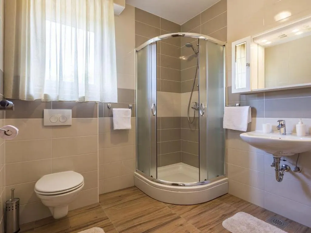 Lorena Comfortable Holiday Residence Banjole 0*,  Croatia