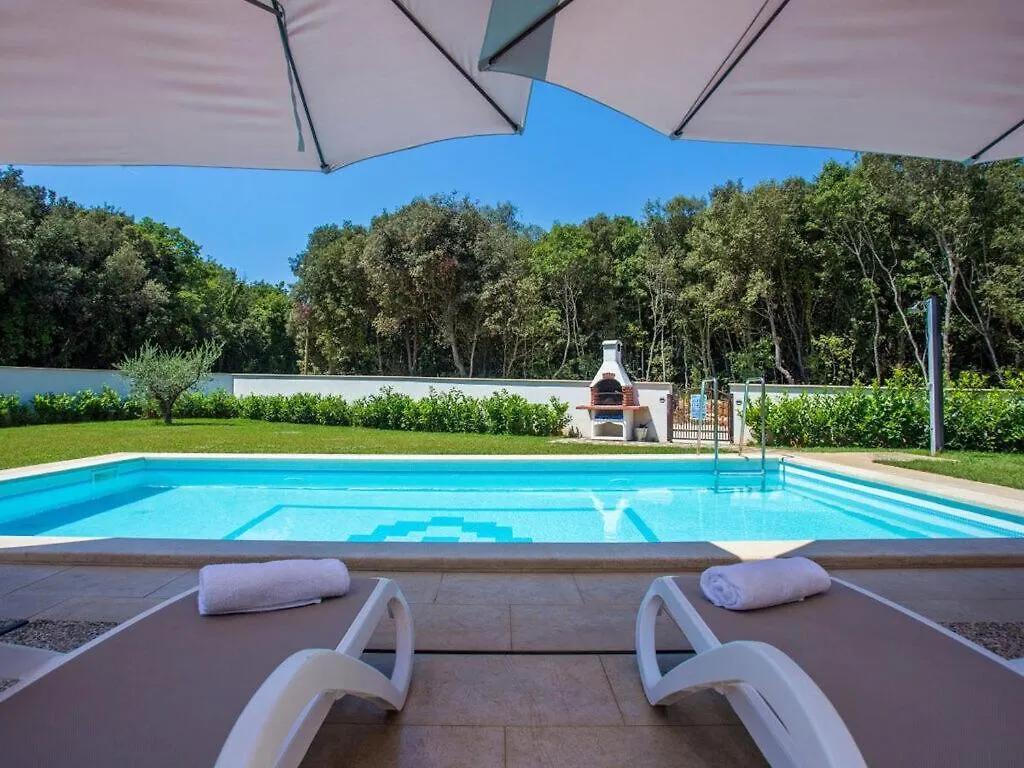 Lorena Comfortable Holiday Residence Banjole Holiday home