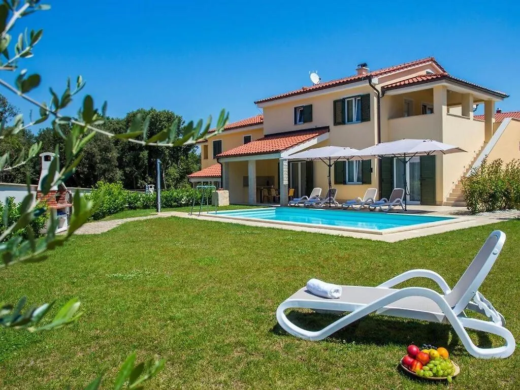 Lorena Comfortable Holiday Residence Banjole
