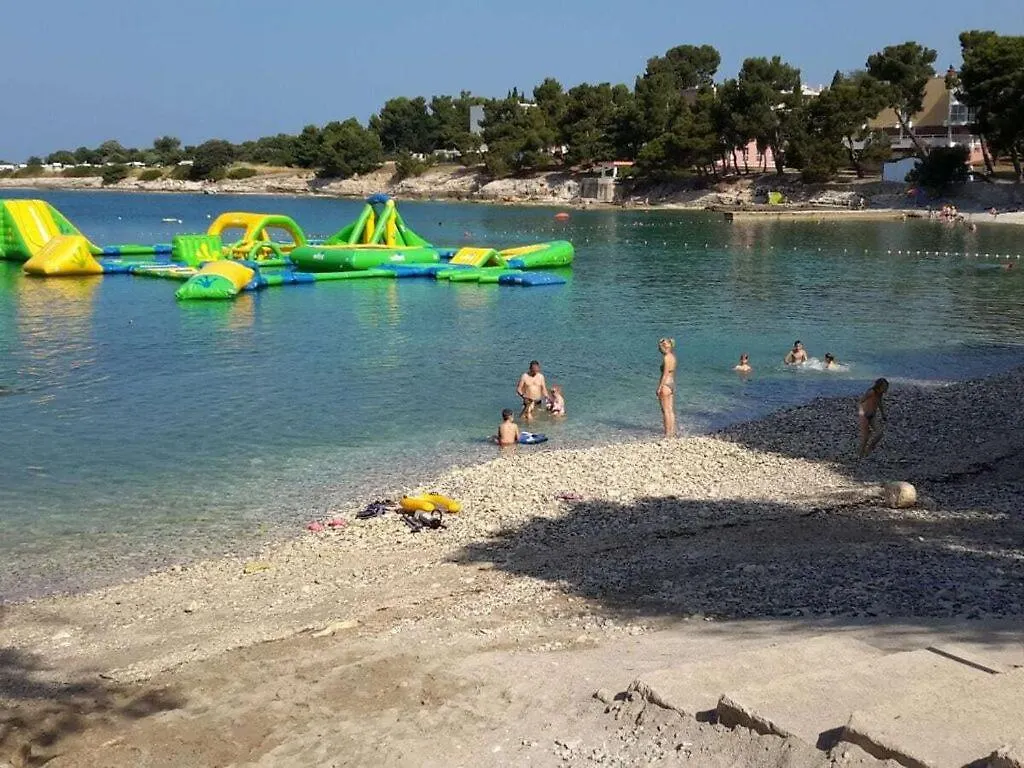 Lorena Comfortable Holiday Residence Banjole Holiday home